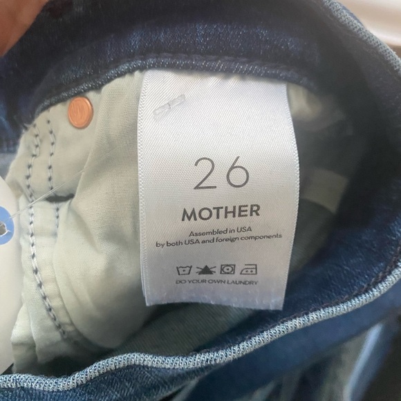 Mother The Runaway Step Fray Flare Jeans in Mañana Mi Amor Dark Wash Size 26 - Picture 13 of 14